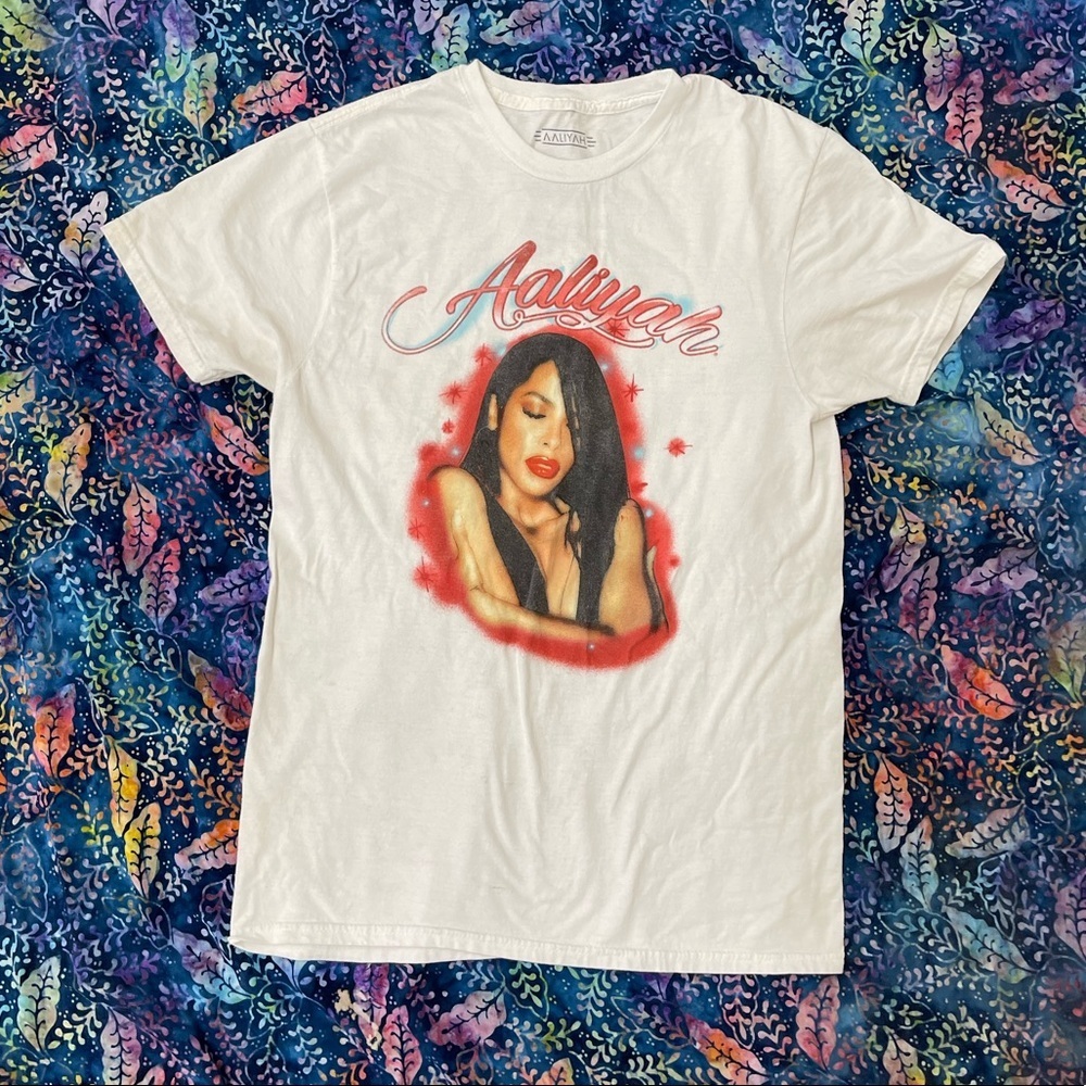 Aeropostale Aaliyah Airbrush graphic tee size small